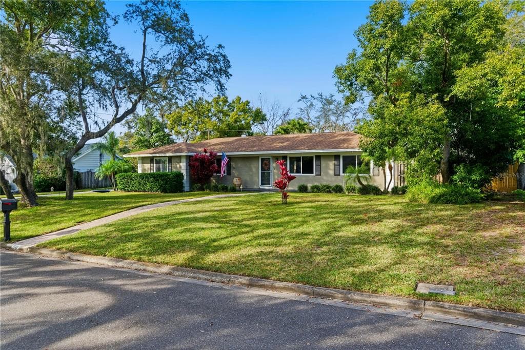 1540 WALNUT Street, CLEARWATER, FL 33755 photo 3