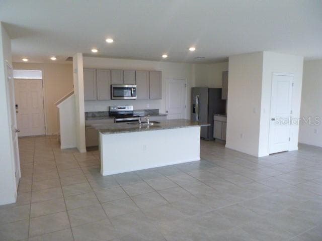 9151 FORGE BREEZE Loop, WESLEY CHAPEL, FL 33545 photo 3