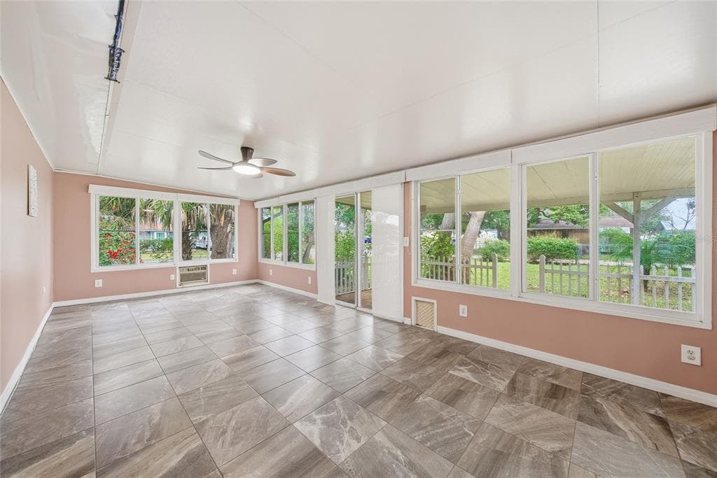 5942 17TH Street, ZEPHYRHILLS, FL 33542 photo 4