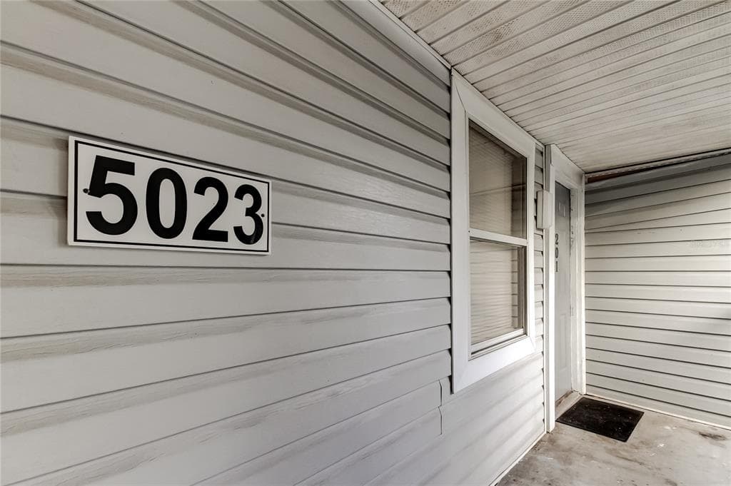 5023 TERRACE PALMS Circle Unit 201, TAMPA, FL 33617 photo 2