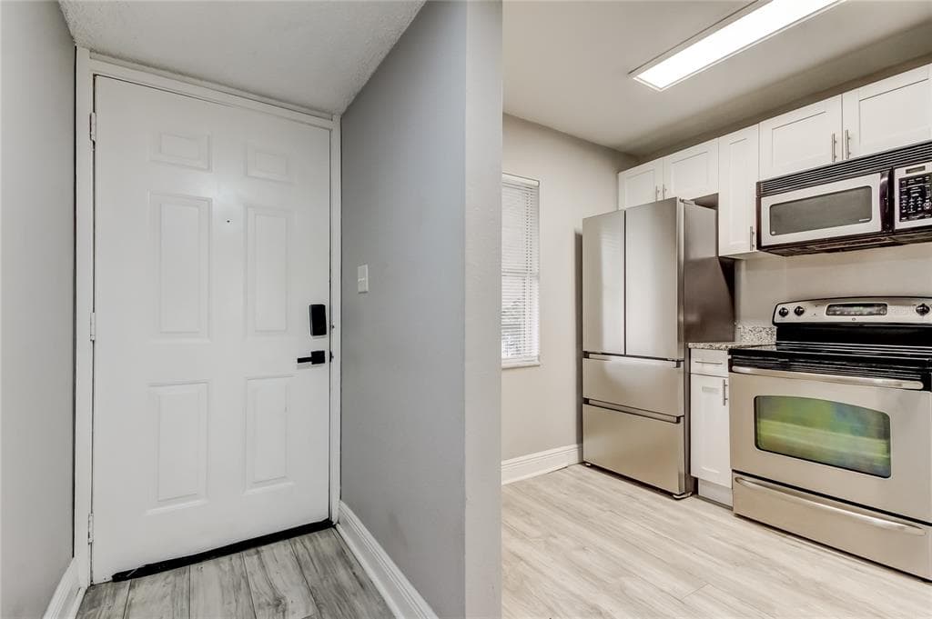 5023 TERRACE PALMS Circle Unit 201, TAMPA, FL 33617 photo 5