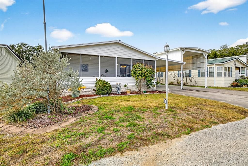 10047 EQUITY Avenue, DADE CITY, FL 33525 photo 2