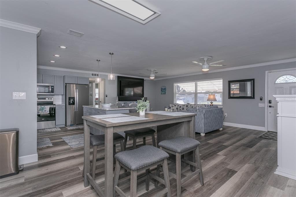 11381 70TH TERRACE, SEMINOLE, FL 33772 photo 3