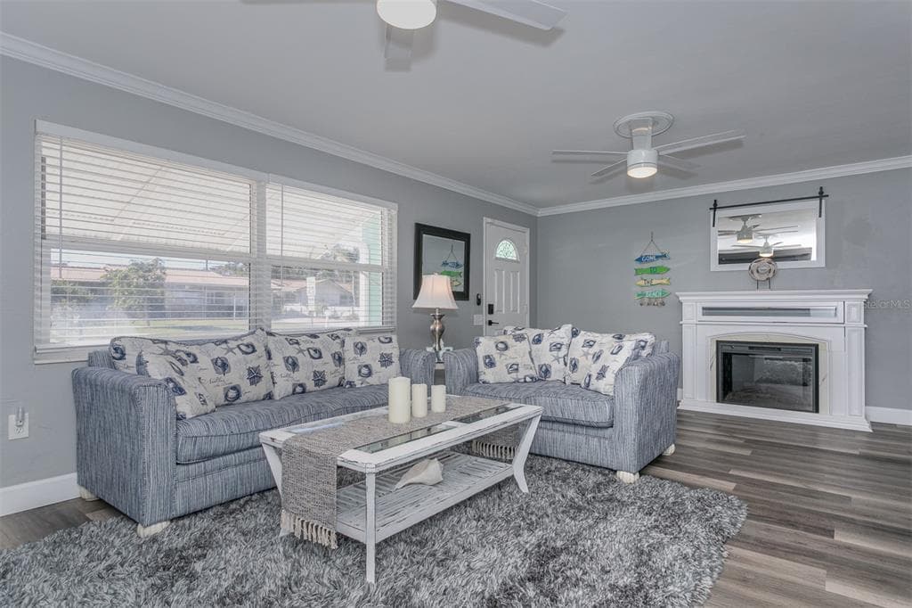 11381 70TH TERRACE, SEMINOLE, FL 33772 photo 5