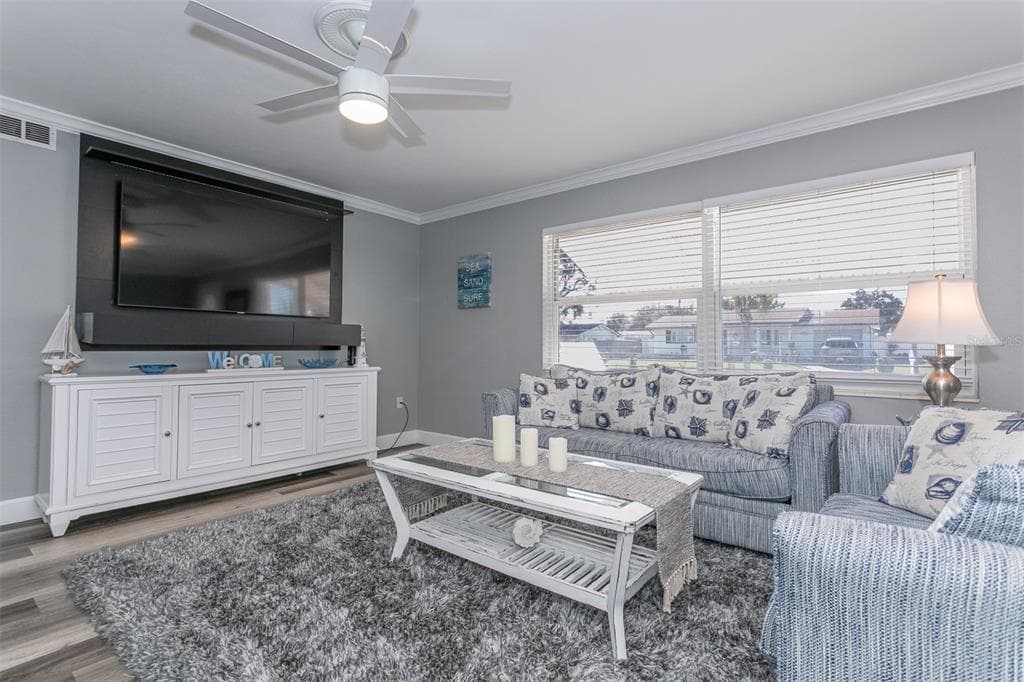 11381 70TH TERRACE, SEMINOLE, FL 33772 photo 4