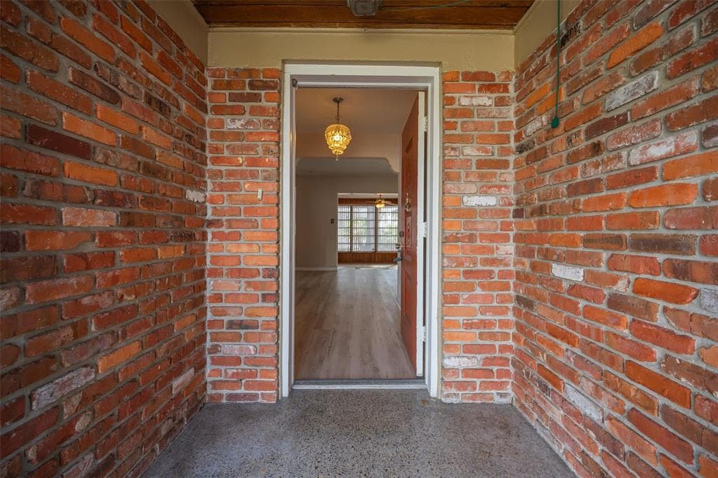 2122 ERNA DRIVE, TAMPA, FL 33603 photo 4