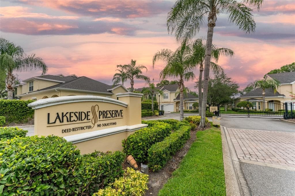 3415 HEARDS FERRY DRIVE, TAMPA, FL 33618 photo 2