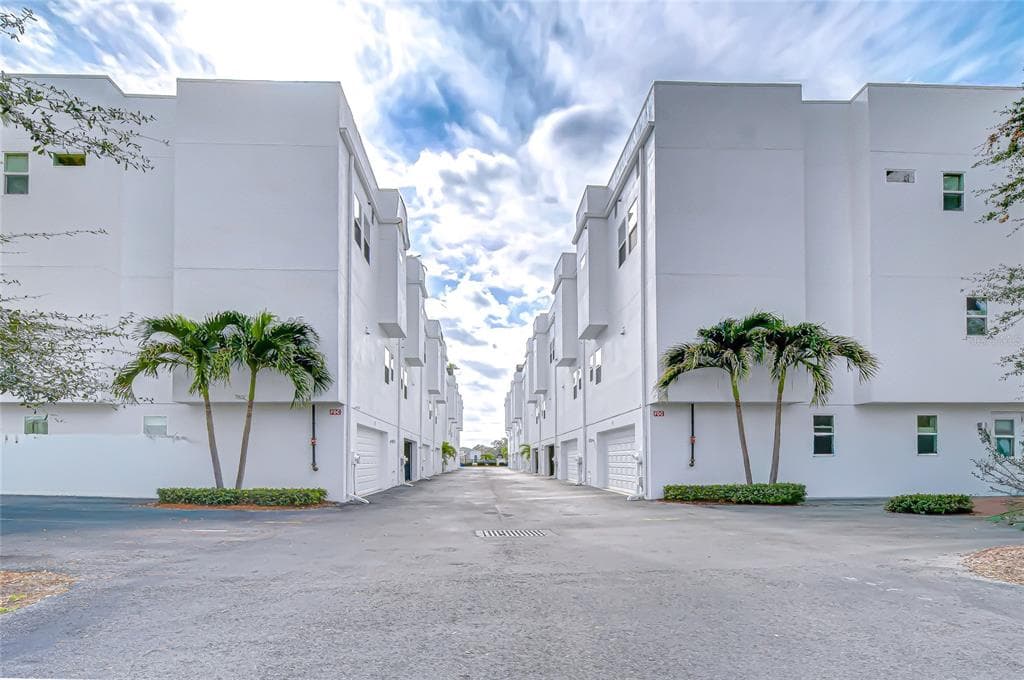 3100 PAUL AVENUE Unit 5, TAMPA, FL 33611