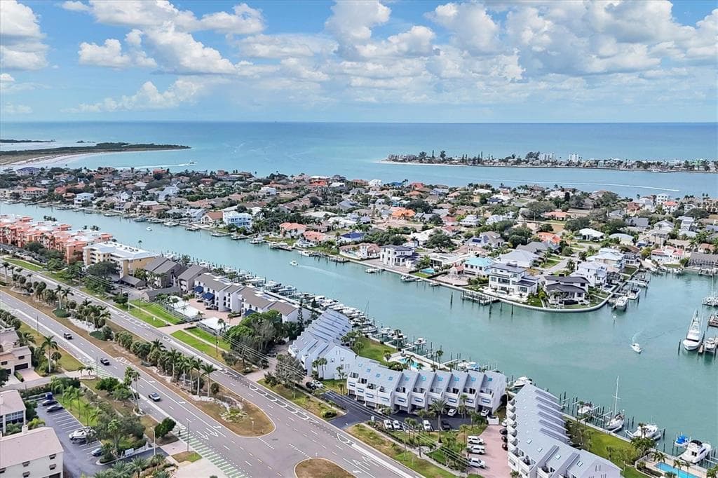 380 PINELLAS BAYWAY Unit B, TIERRA VERDE, FL 33715 photo 4