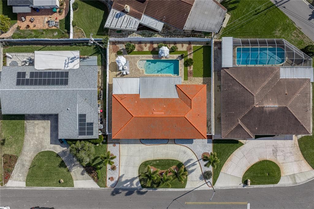 6619 BLUE HERON DRIVE, Street PETERSBURG, FL 33707 photo 4