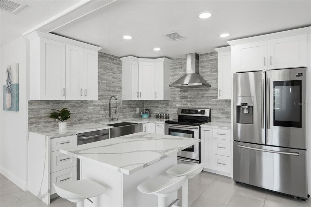 6531 2ND AVENUE, Street PETERSBURG, FL 33707 photo 4