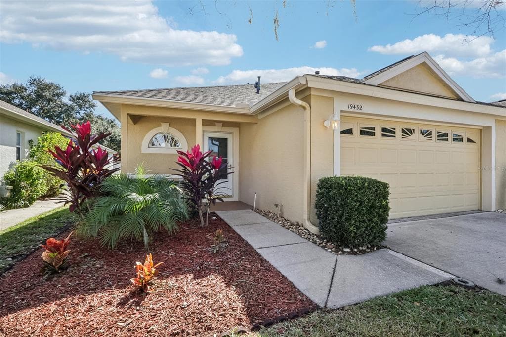 19432 HASKELL PLACE, LAND O LAKES, FL 34638 photo 4