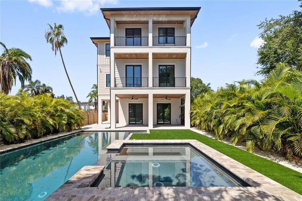 531 DANUBE AVENUE, TAMPA, FL 33606 photo 2