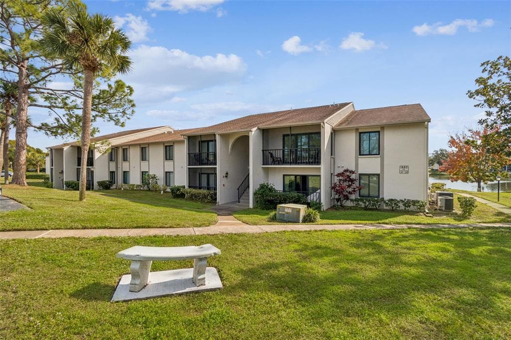 1882 PINE RIDGE WAY Unit E1, PALM HARBOR, FL 34684