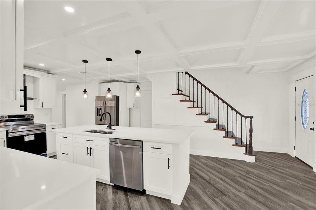 1810 MD Avenue, Street PETERSBURG, FL 33703 photo 4