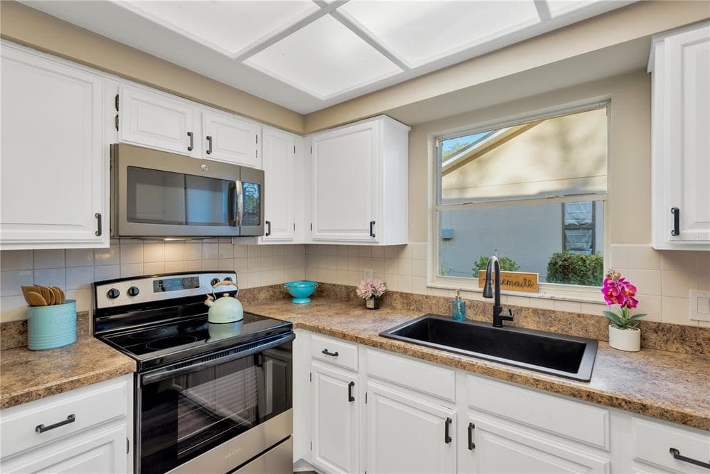 1803 GOLFVIEW DRIVE, PLANT CITY, FL 33566 photo 2