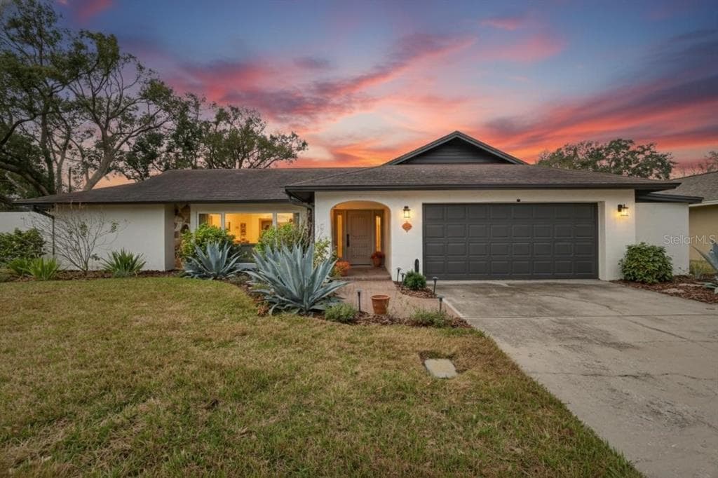 13206 TIFTON DRIVE, TAMPA, FL, 33618