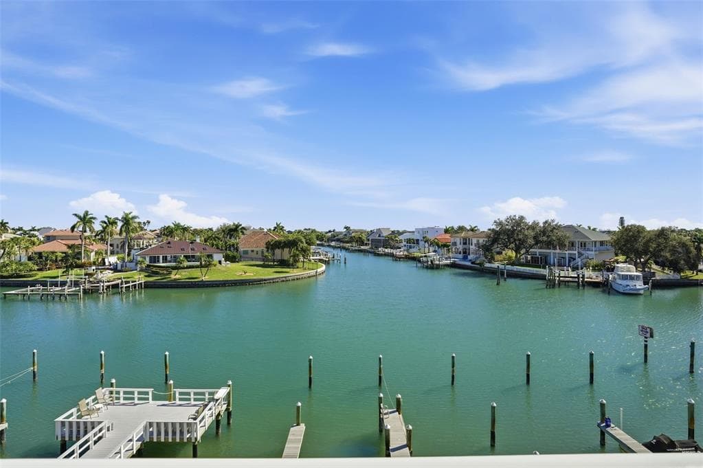 719 PINELLAS BAYWAY Unit 305, TIERRA VERDE, FL 33715