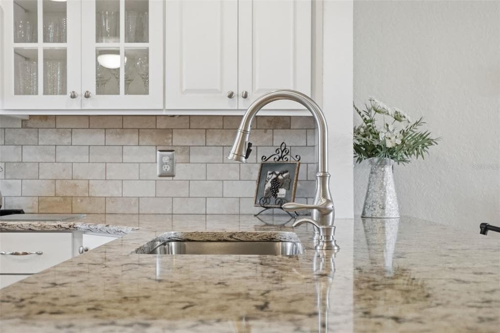 719 PINELLAS BAYWAY Unit 305, TIERRA VERDE, FL 33715 photo 5