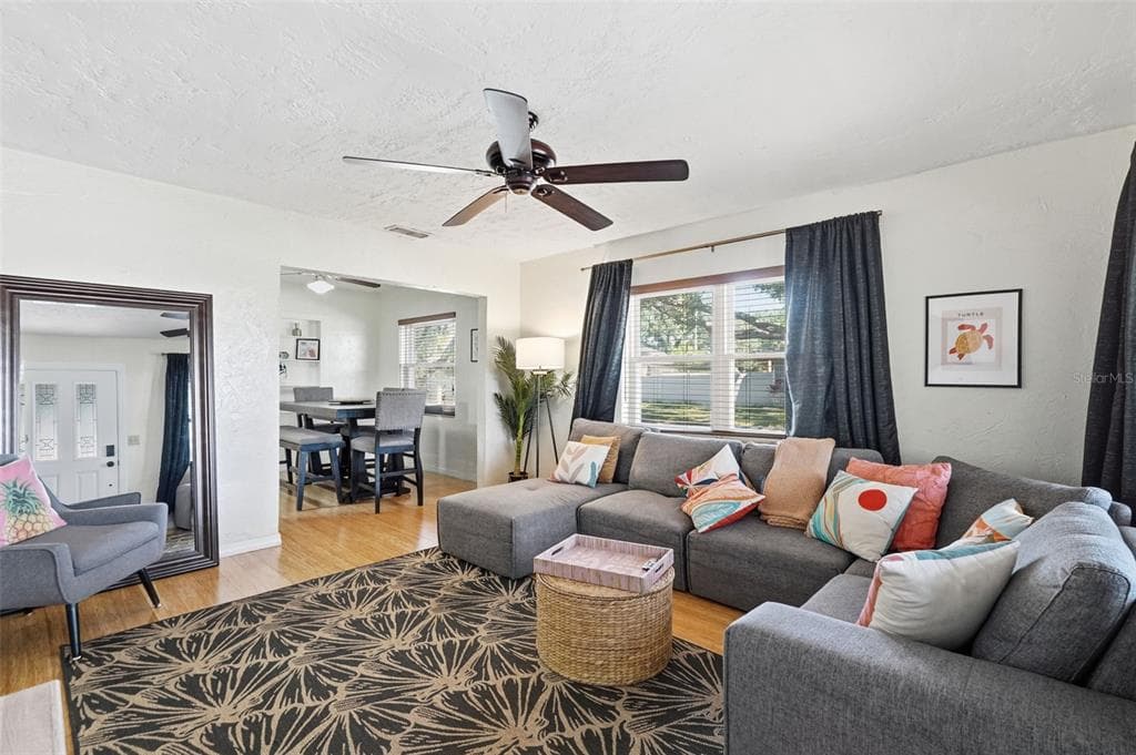 135 MONROE CIRCLE, Street PETERSBURG, FL 33702 photo 5