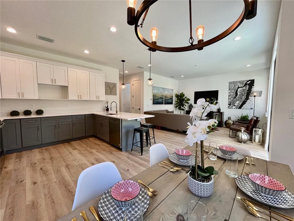 1308 CARACAS Street, TAMPA, FL 33603 photo 5