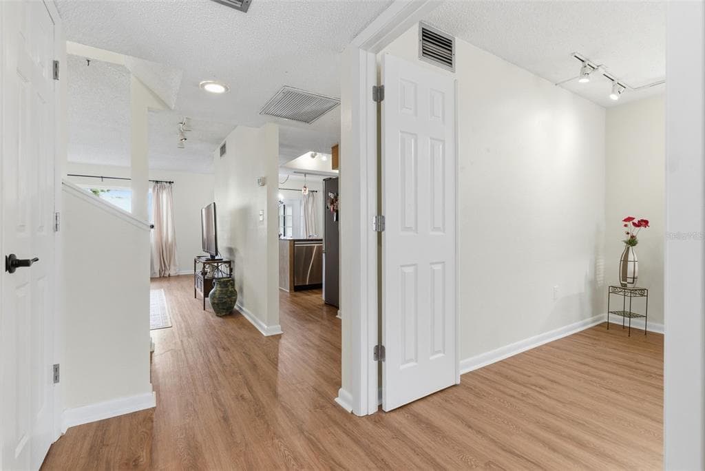 6715 CAPE SABLE WAY Unit 5, Street PETERSBURG, FL 33702 photo 5