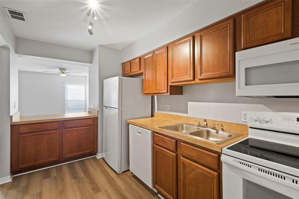 705 HAVEN PLACE Unit 705, TARPON SPRINGS, FL 34689 photo 2