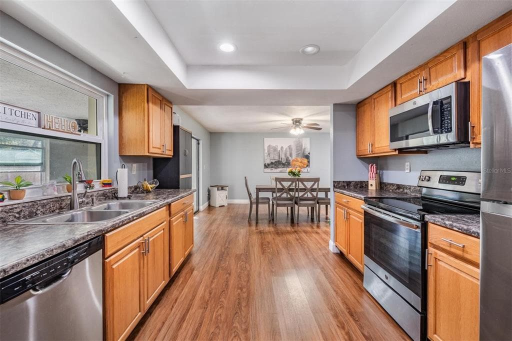 18631 SAN RIO CIRCLE, LUTZ, FL 33549 photo 2