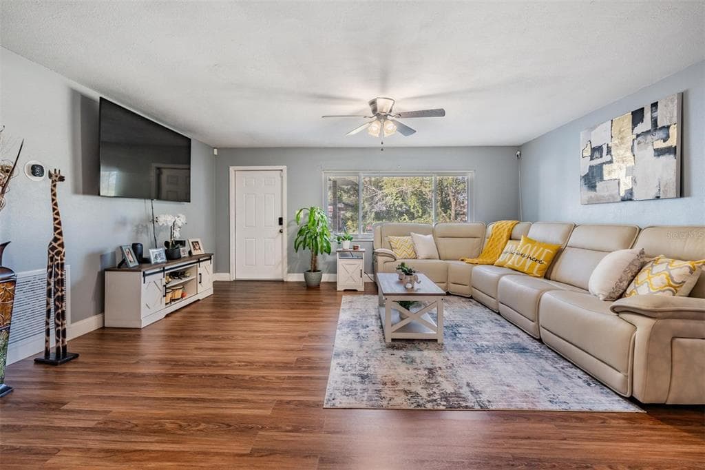 18631 SAN RIO CIRCLE, LUTZ, FL 33549 photo 5