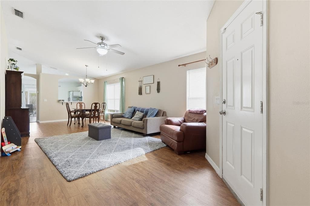 1048 LAKE SHORE RANCH DRIVE, SEFFNER, FL 33584 photo 2