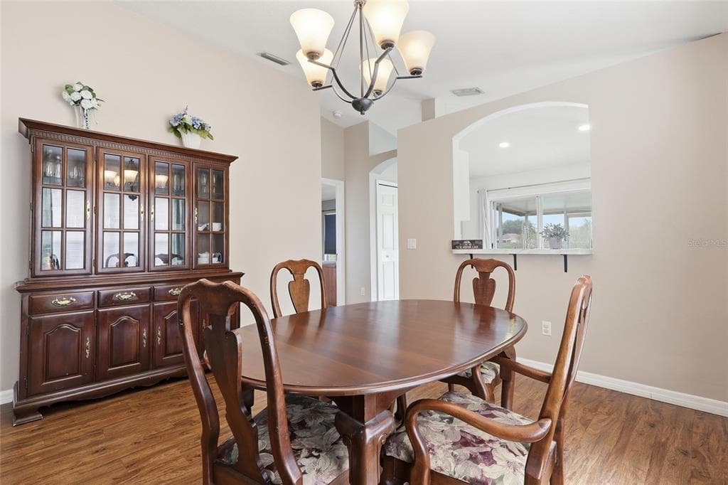 1048 LAKE SHORE RANCH DRIVE, SEFFNER, FL 33584 photo 4