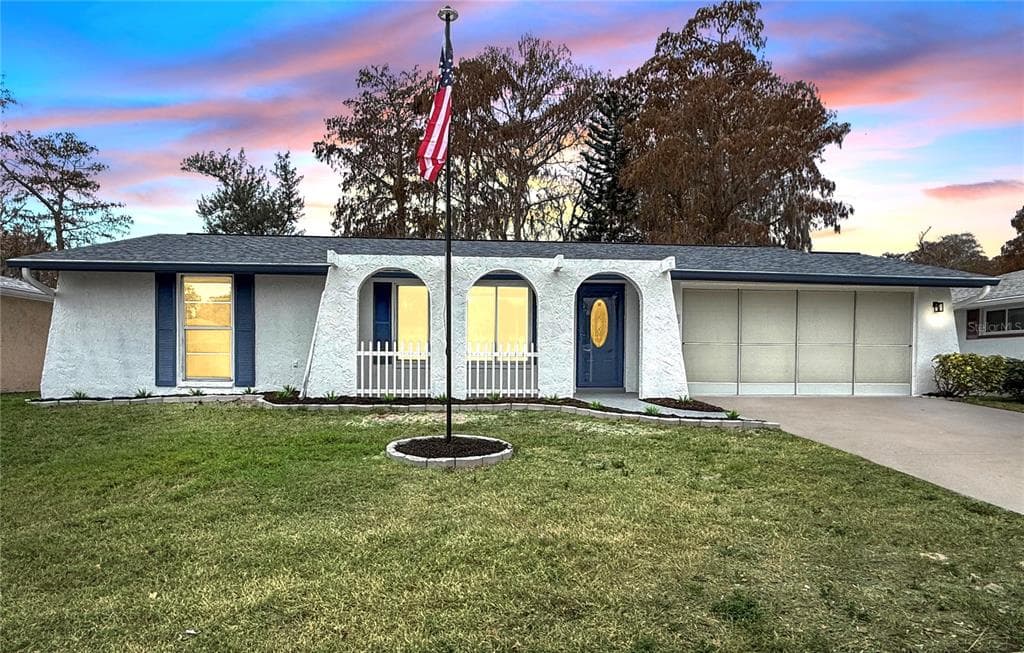 7730 CHERRYTREE Lane, NEW PORT RICHEY, FL 34653 photo 2