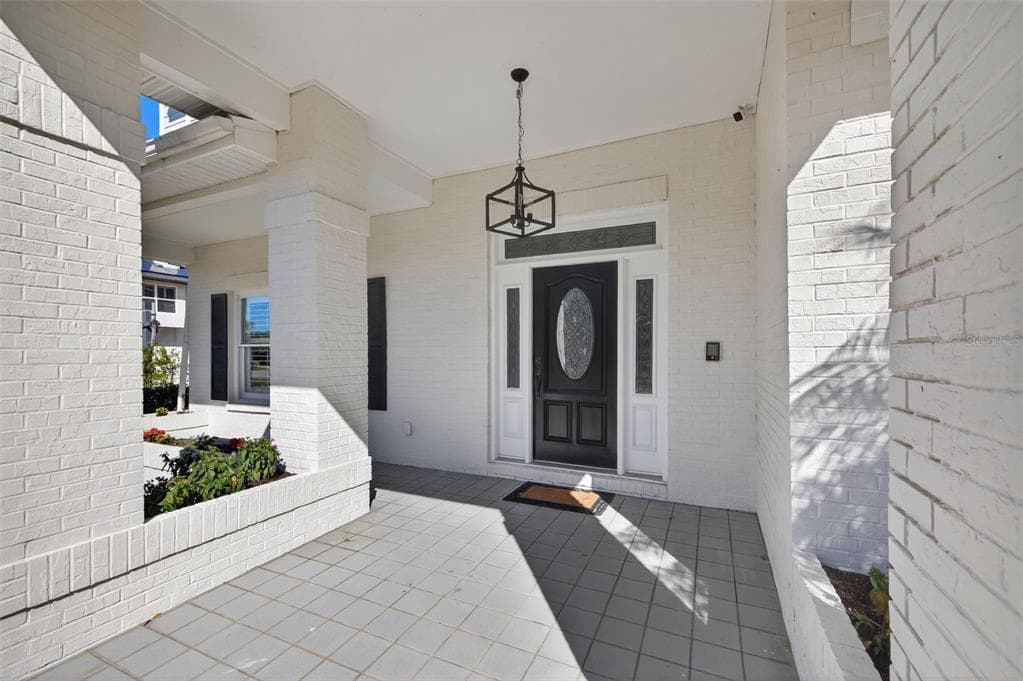 8667 BURNING TREE CIRCLE, SEMINOLE, FL 33777 photo 3