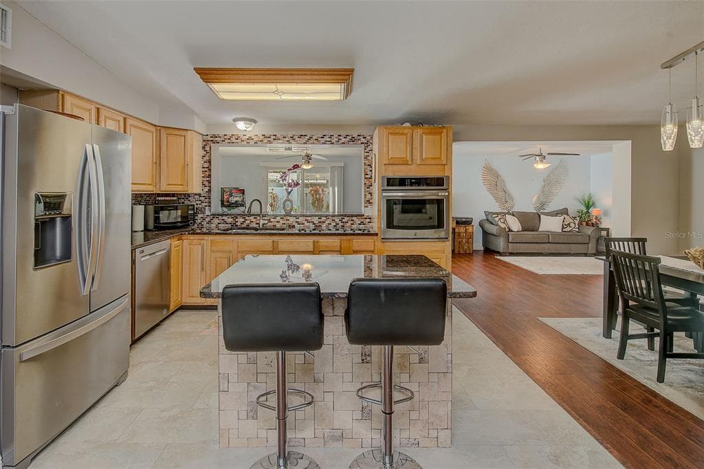 2032 GATEWOOD Drive, LARGO, FL 33770 photo 5