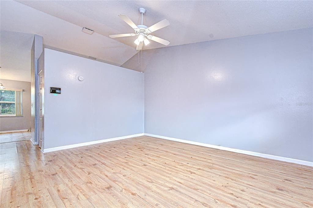 4739 SILVER CIRCLE, ZEPHYRHILLS, FL, 33541 photo 5