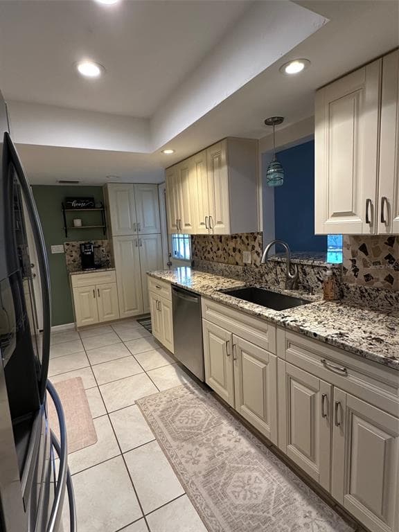 1361 OAKBROOK Drive, LARGO, FL 33770 photo 3