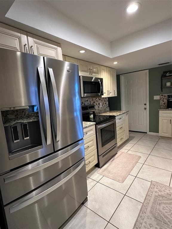 1361 OAKBROOK Drive, LARGO, FL 33770 photo 4