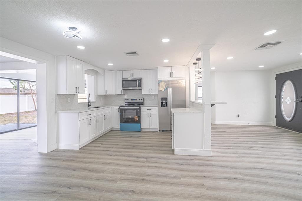 7303 OAK CREST DRIVE, PORT RICHEY, FL 34668 photo 5