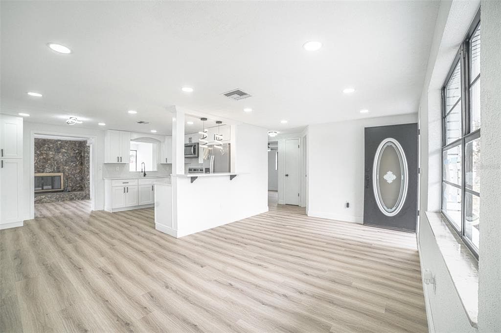 7303 OAK CREST DRIVE, PORT RICHEY, FL 34668 photo 4