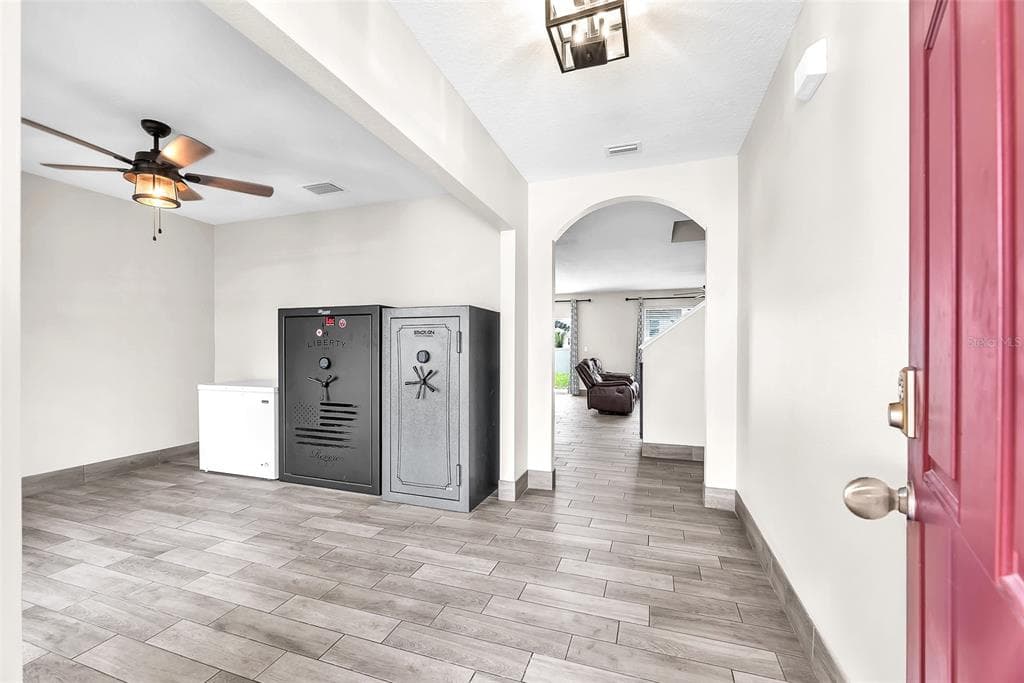 14135 ARBOR PINES Drive, RIVERVIEW, FL 33579 photo 3