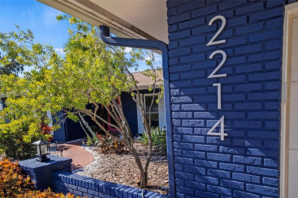 2214 DAVIES AVENUE, DUNEDIN, FL 34698 photo 2