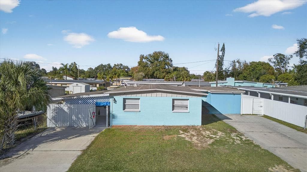 7618 LAVENDER LANE, TAMPA, FL 33619