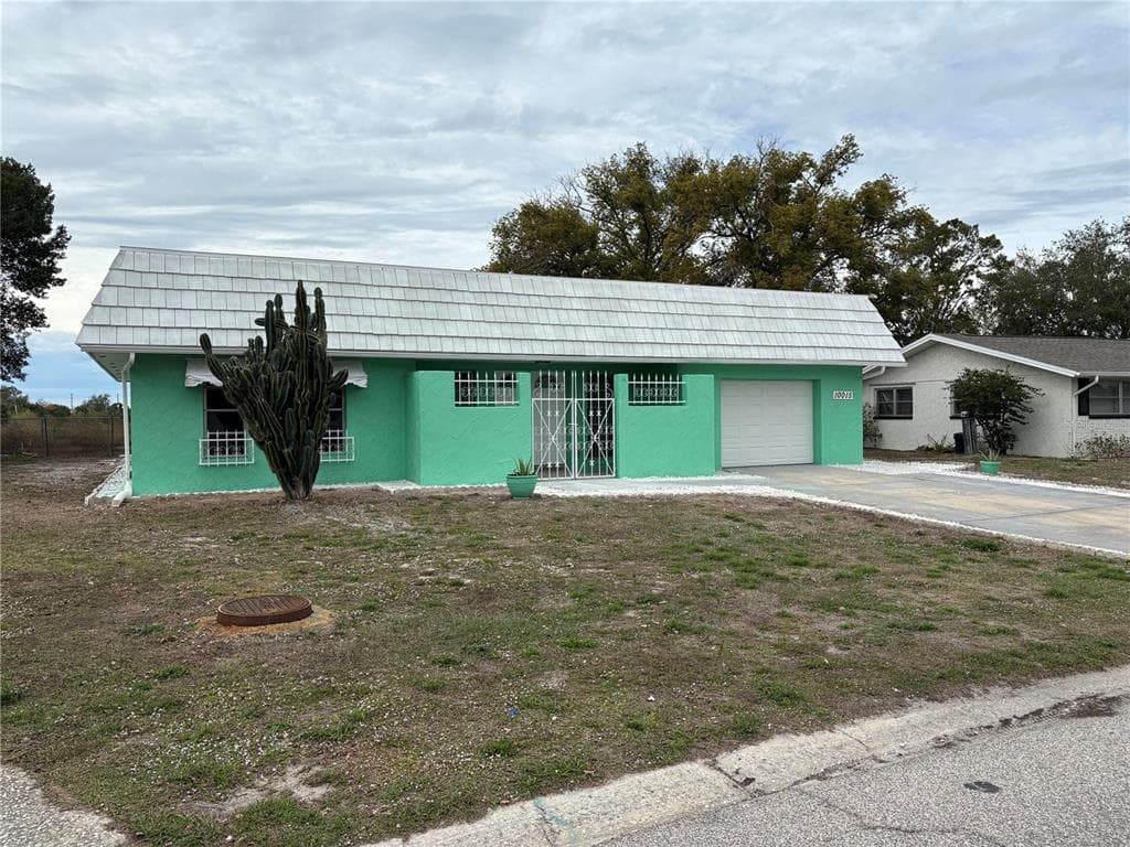 10015 SALIX LANE, PORT RICHEY, FL 34668 photo 2