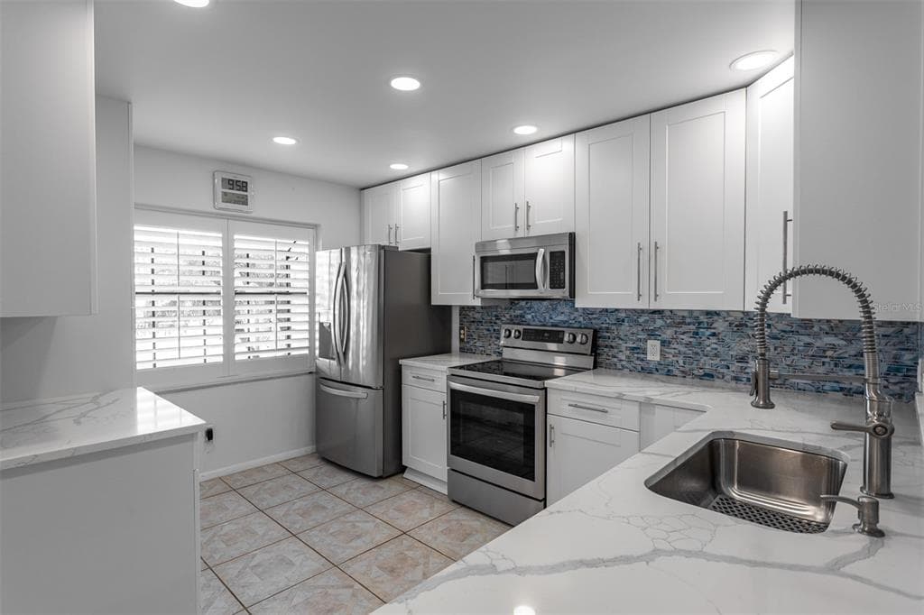 19029 HIGHWAY 19 Unit 10C, CLEARWATER, FL 33764 photo 4