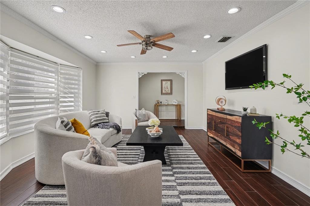 1402 PROVINCETOWN Circle, LUTZ, FL 33549 photo 2