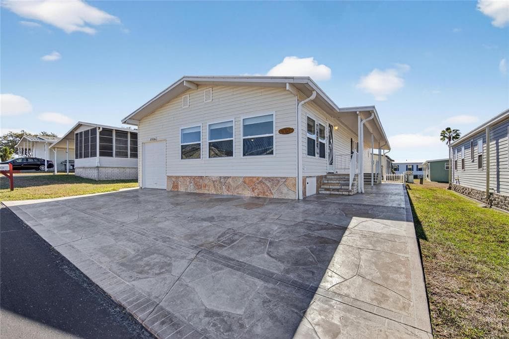 37526 RIO LANE, ZEPHYRHILLS, FL 33541 photo 3