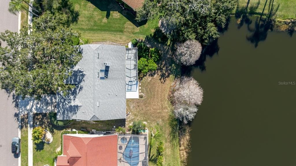 802 CENTERWOOD Drive, TARPON SPRINGS, FL 34688 photo 4