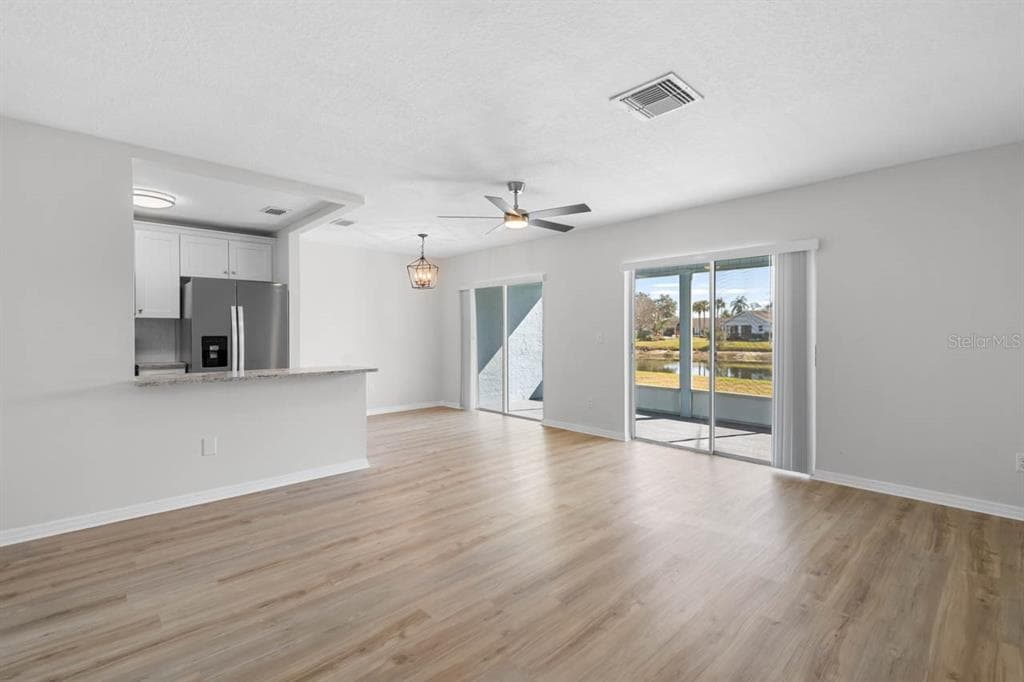 2337 GLENMORE CIRCLE, SUN CITY CENTER, FL 33573 photo 2