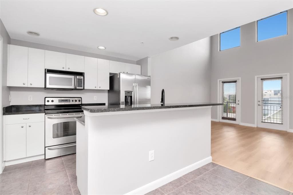 1621 4TH Avenue Unit 202, TAMPA, FL 33605 photo 2