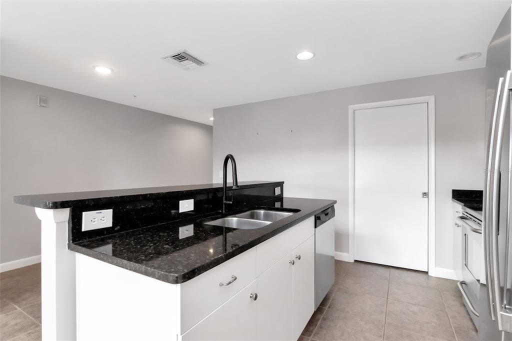 1621 4TH Avenue Unit 202, TAMPA, FL 33605 photo 4